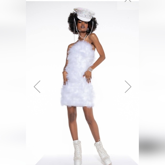 NWT Akira Sold Out , Gorgeous , Soft , Fluffy , White Clouds Feather Dress - Picture 16 of 16